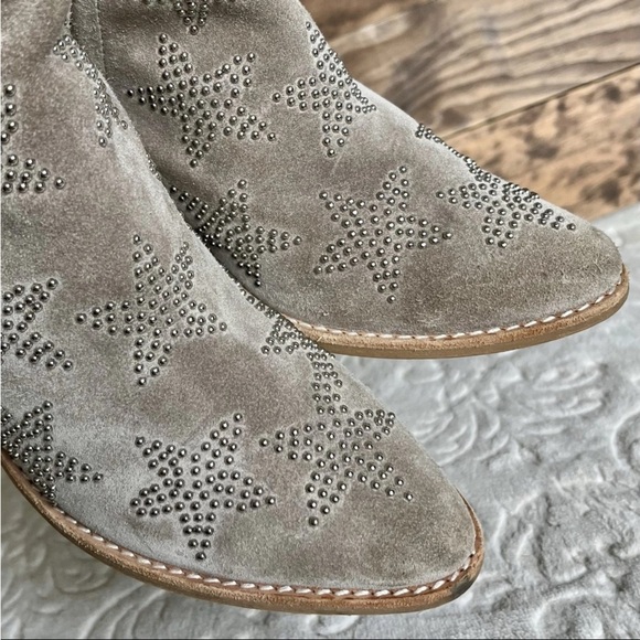 Jeffrey Campbell Asterial Booties Sz 8 Taupe Suede Star Studded Rock Western - Picture 15 of 16
